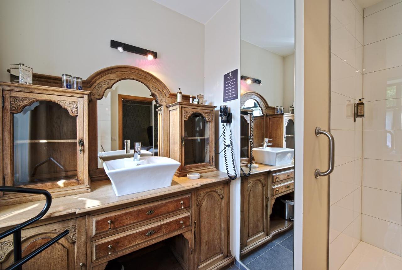 Hotel Le Saint Hadelin Celles  Bagian luar foto